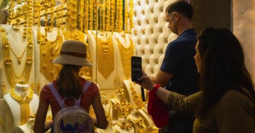 Dubai: Gold prices dip in early trade but remain on higher
