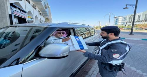 UAE: Police surprise 60 drivers with gifts for following